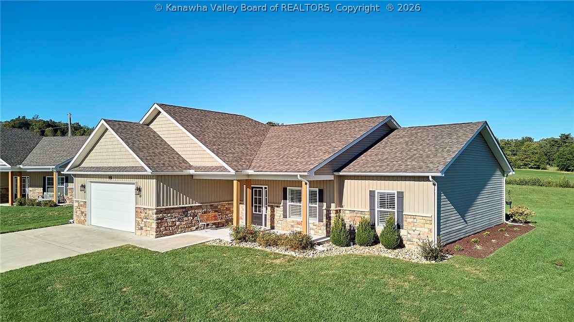 32 Loraine Way — photo
