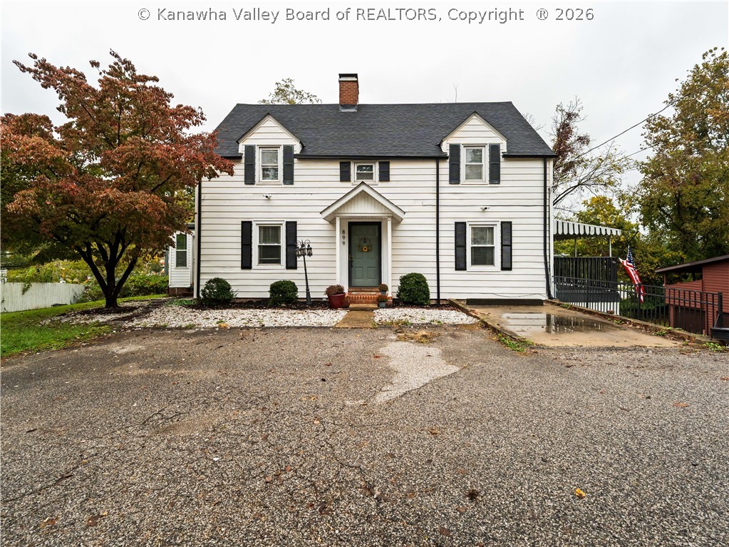 899 Sherwood Road — photo