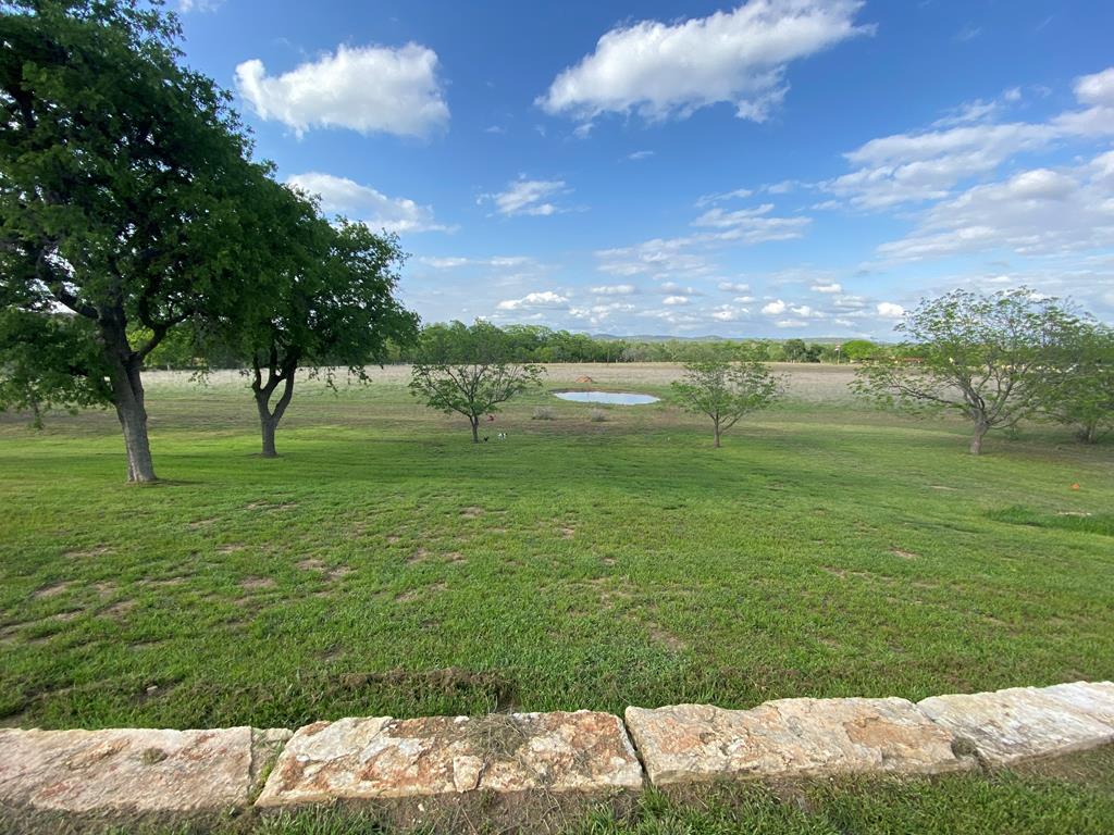 912 N Center Point River Rd, Center Point, TX 78010 — photo 2