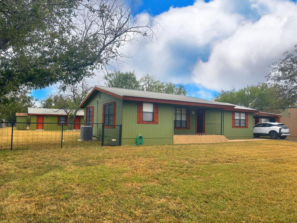 35 Lakeview Dr 76-B & 77 — photo