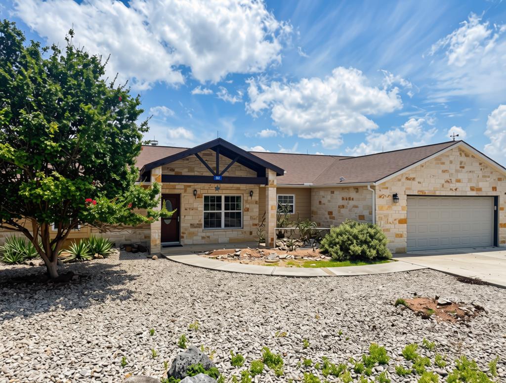 154 N Fannin Dr 243 — photo