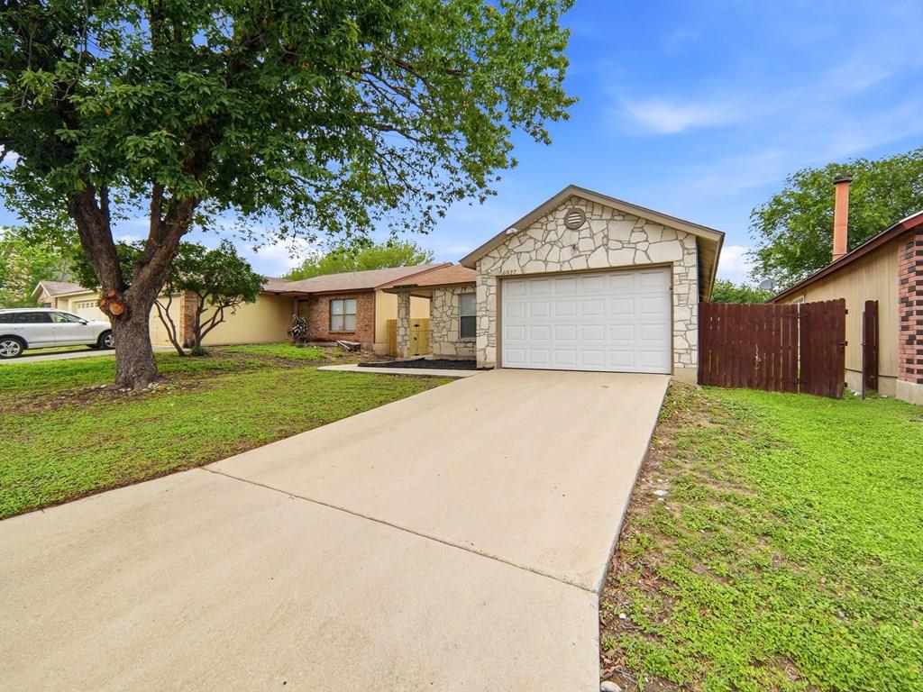 6827 Celes Meadow Dr — photo
