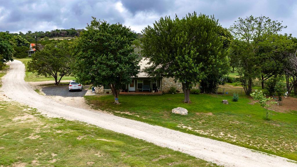 139, 143 Eickenroht 11, 12, Ingram, TX 78028 — photo 2