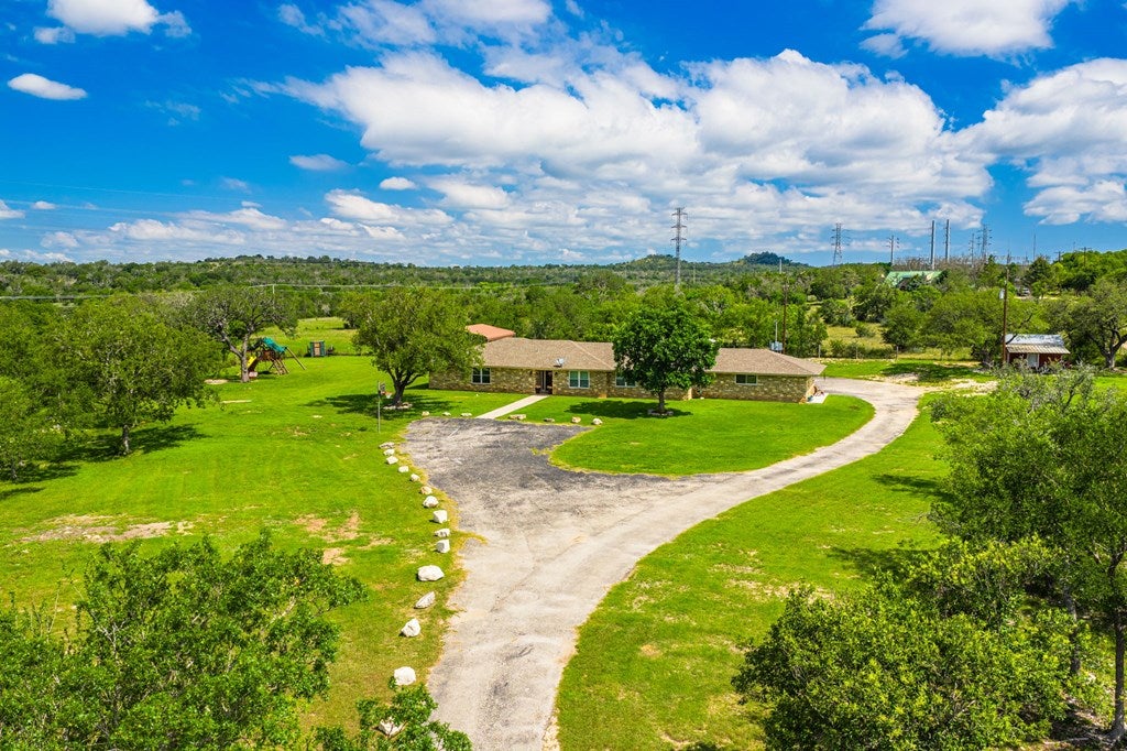 130 Willow Bend Rd, Center Point, TX 78010 — photo 2