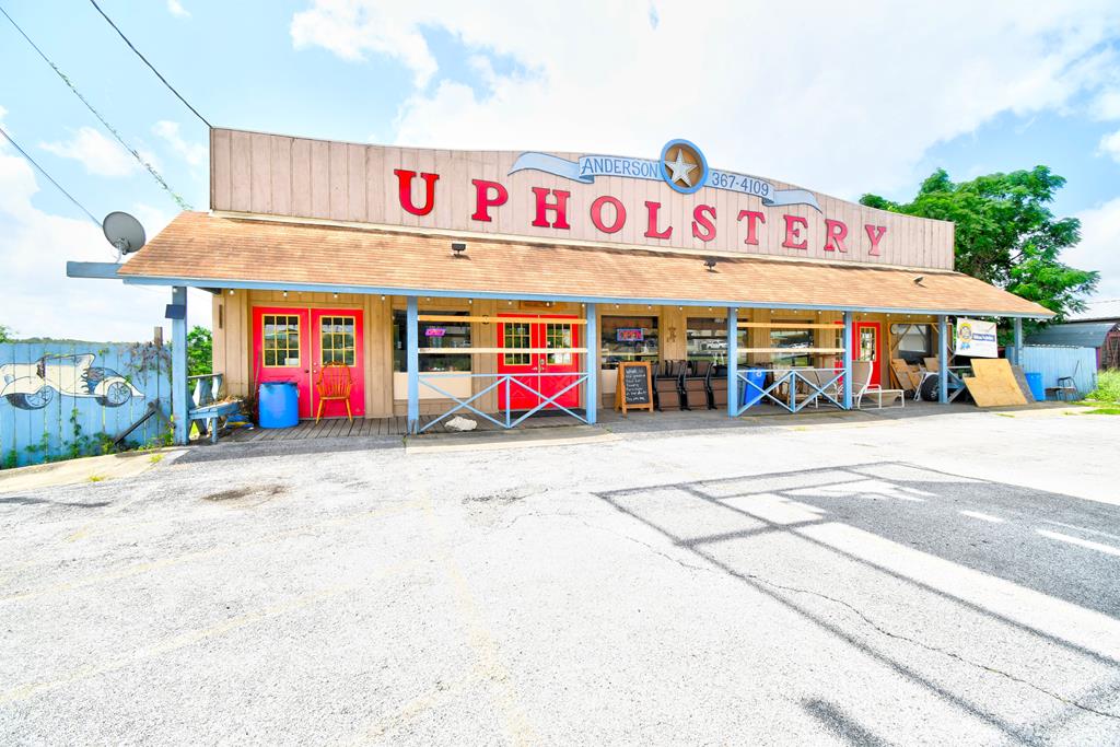 3159 Junction Hwy 23 — photo