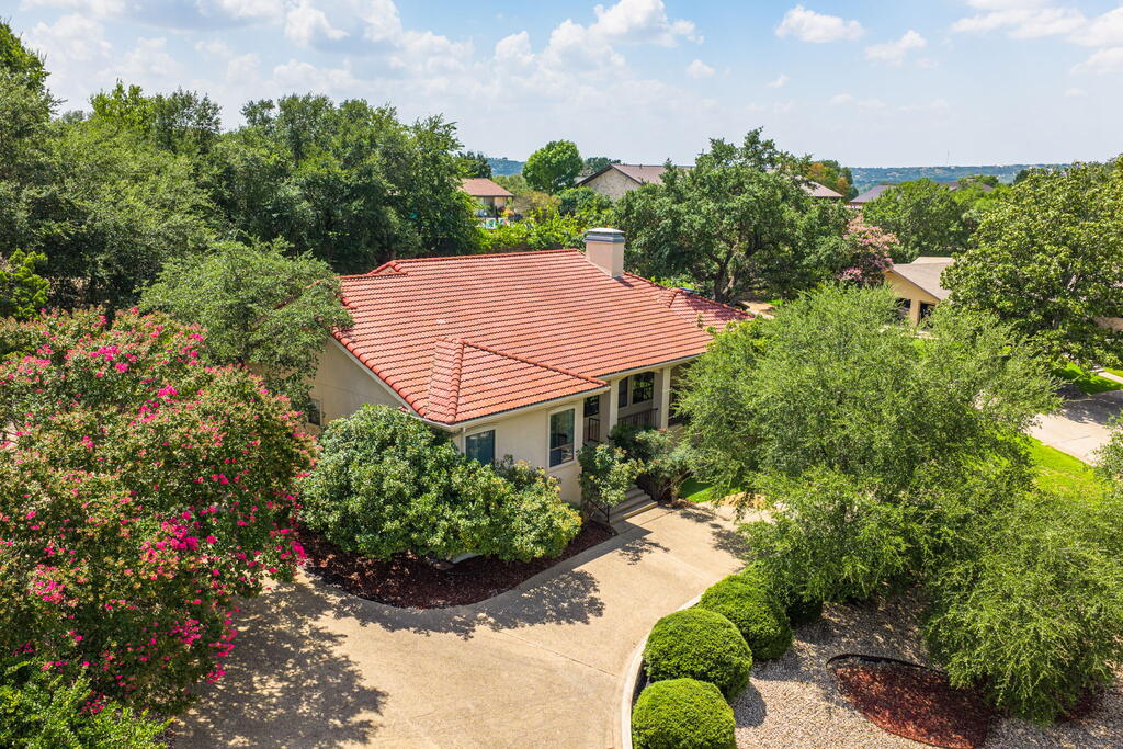 315 Lakewood Dr — photo