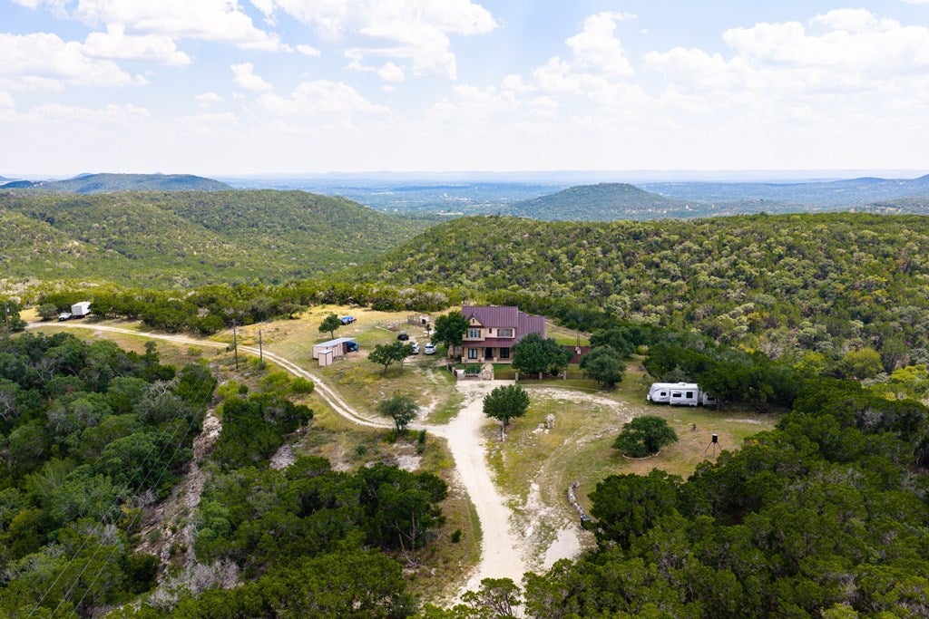 1095 Elm Pass Rd 72, Center Point, TX 78010 — photo 2