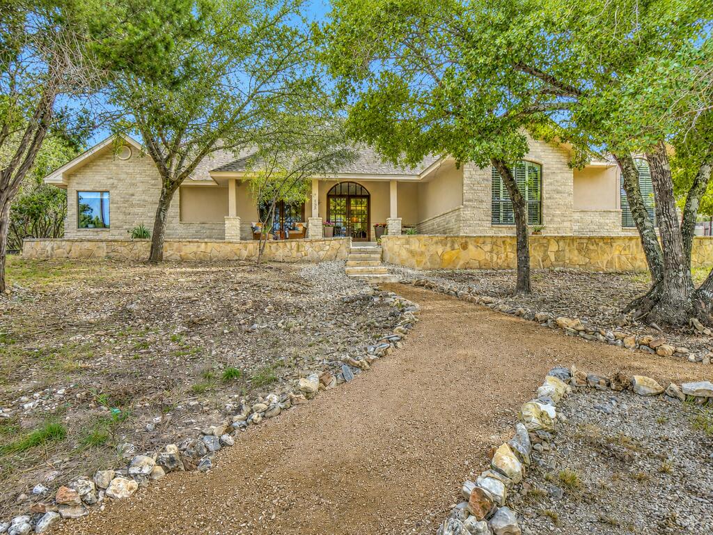 236 Rim Rock Circle W — photo