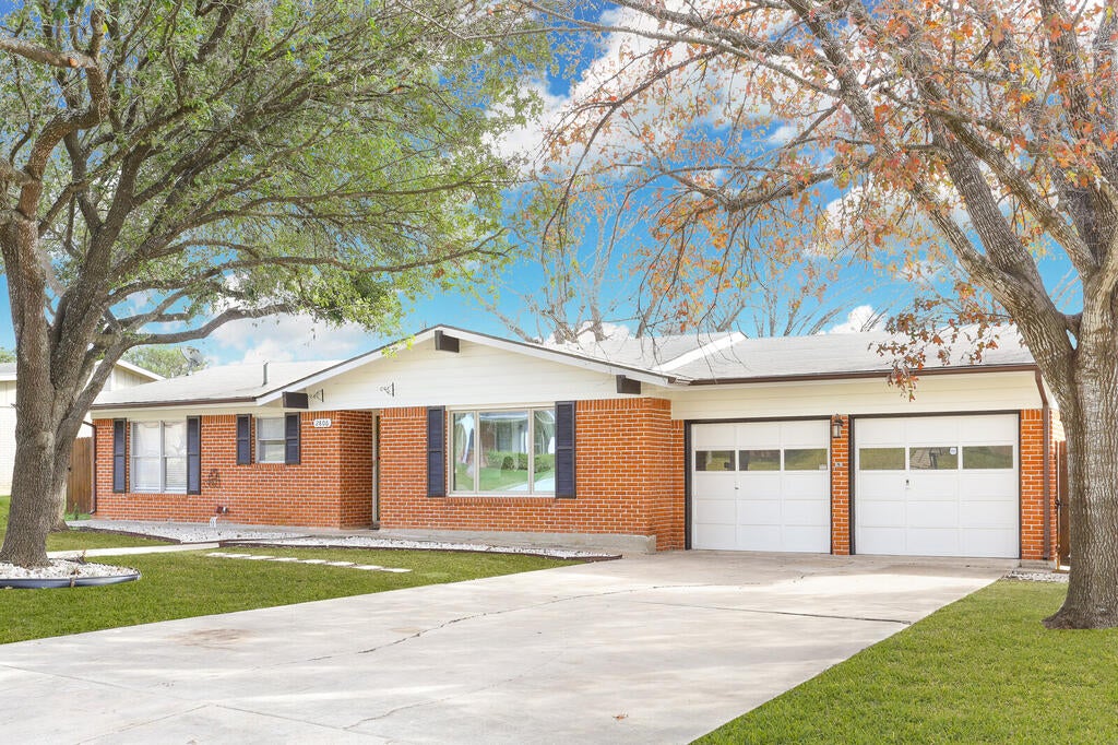 2806 Belvoir Dr 20 — photo