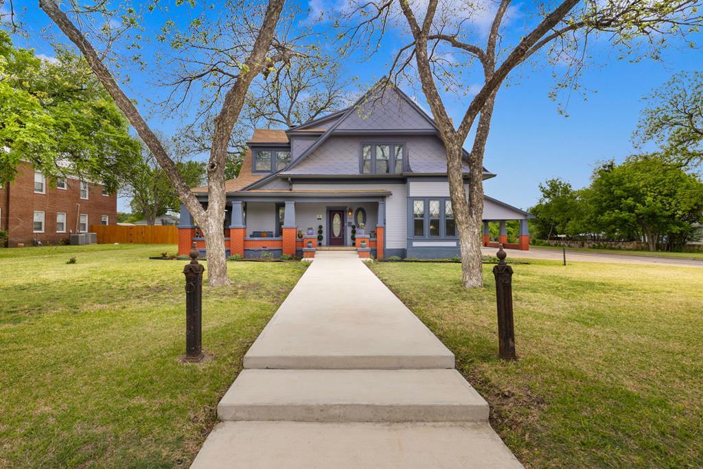 1102 S College St — photo