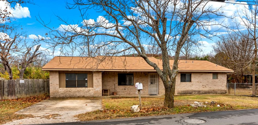 311 Leslie Dr 1 — photo
