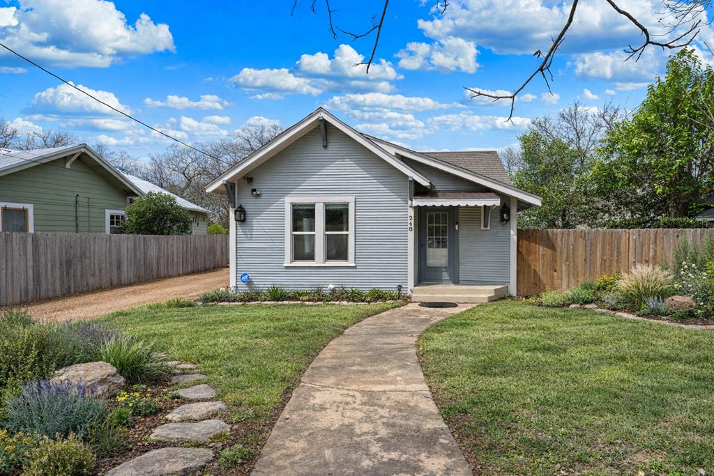 248 Travis St 18 — photo