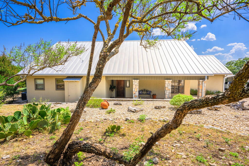 128 W Ridge Rd, Ingram TX 78025 — photo 2