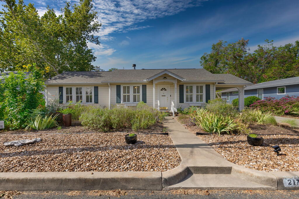 217 W Morse 20,21 — photo
