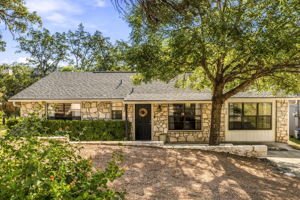715 Tanglewood Lane 8 — photo