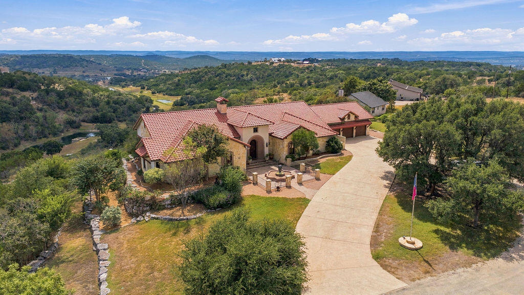 370 Ranch House Rd 2, Kerrville, TX 78028 — photo 2