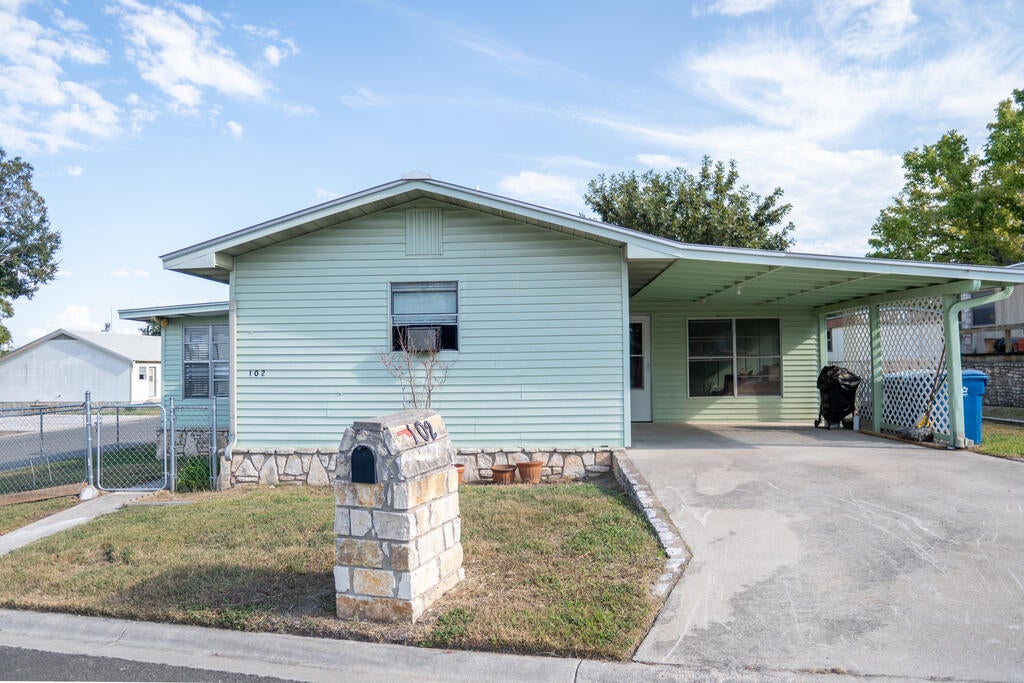 102 Scarlet Dr 102 — photo