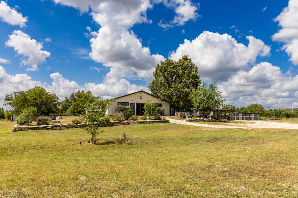 121 Simpson Rd, Comfort, TX 78013 — photo 3