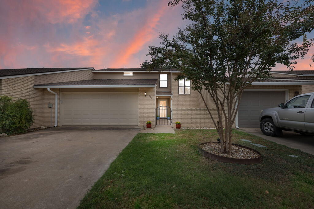 463 Summit Circle 14 — photo