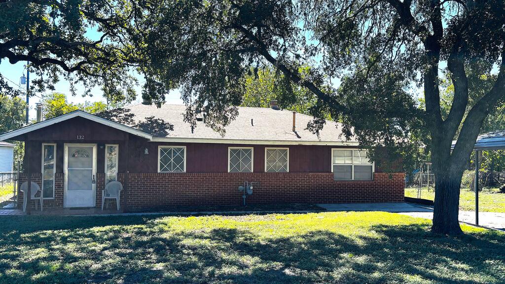 132 E Oak Way 17 — photo