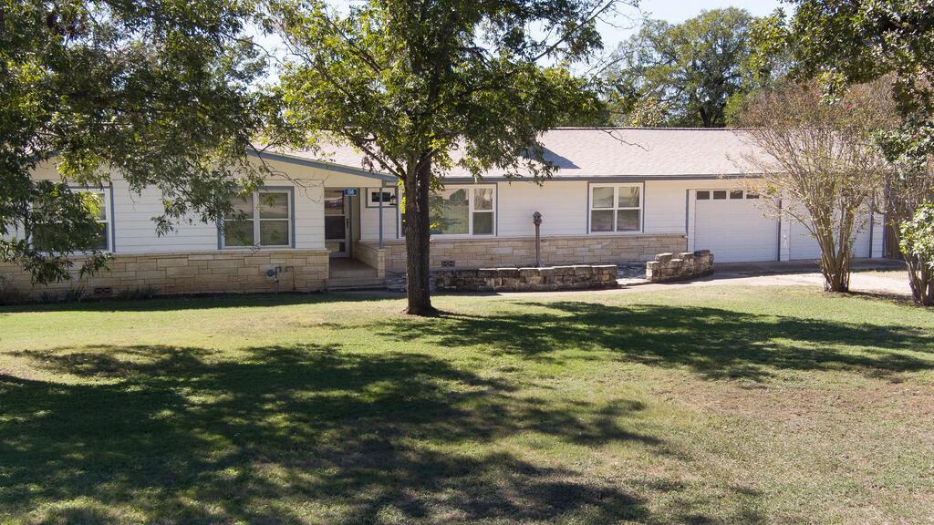 136 Oak Way 15,16 — photo