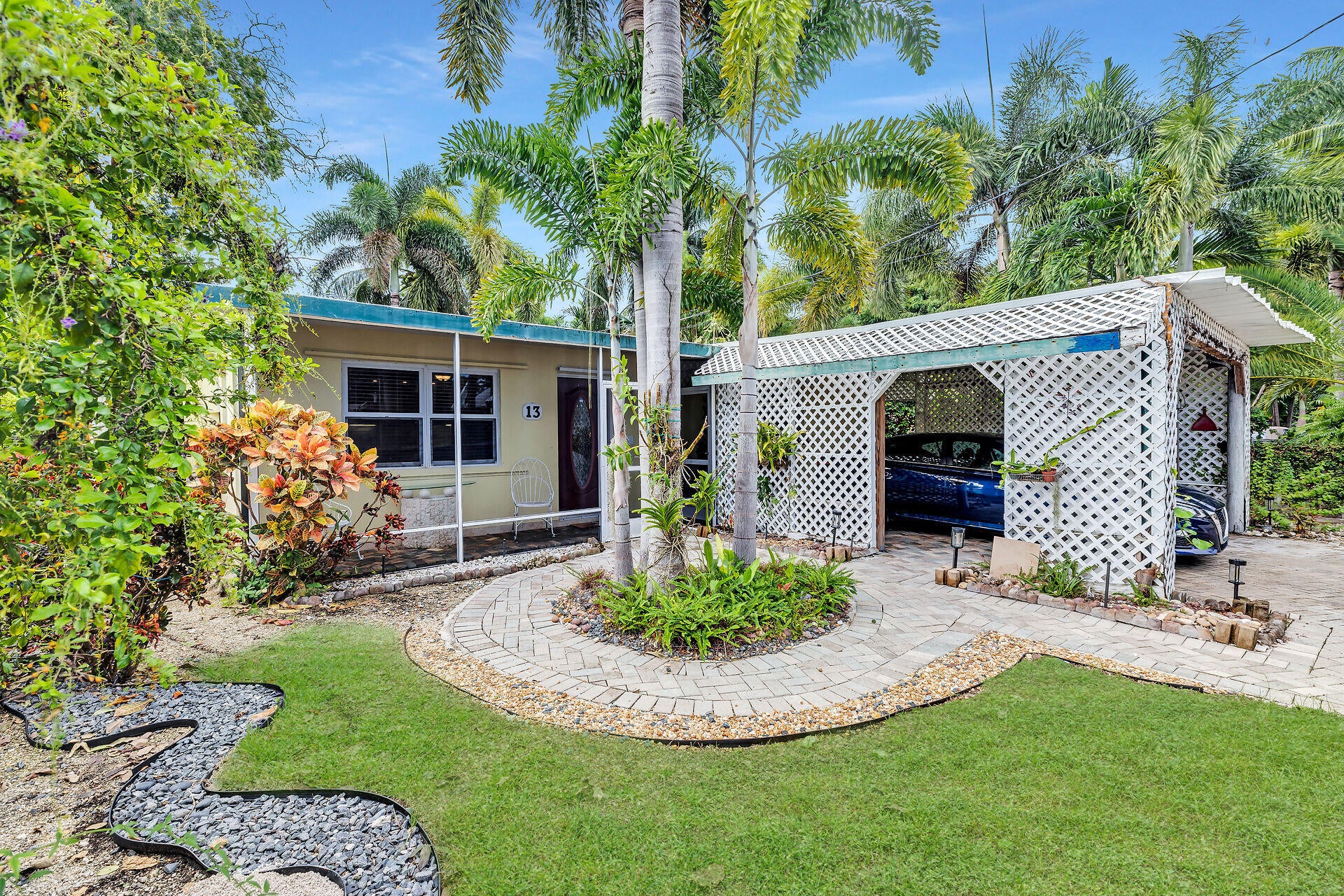 13 Bass Avenue — photo