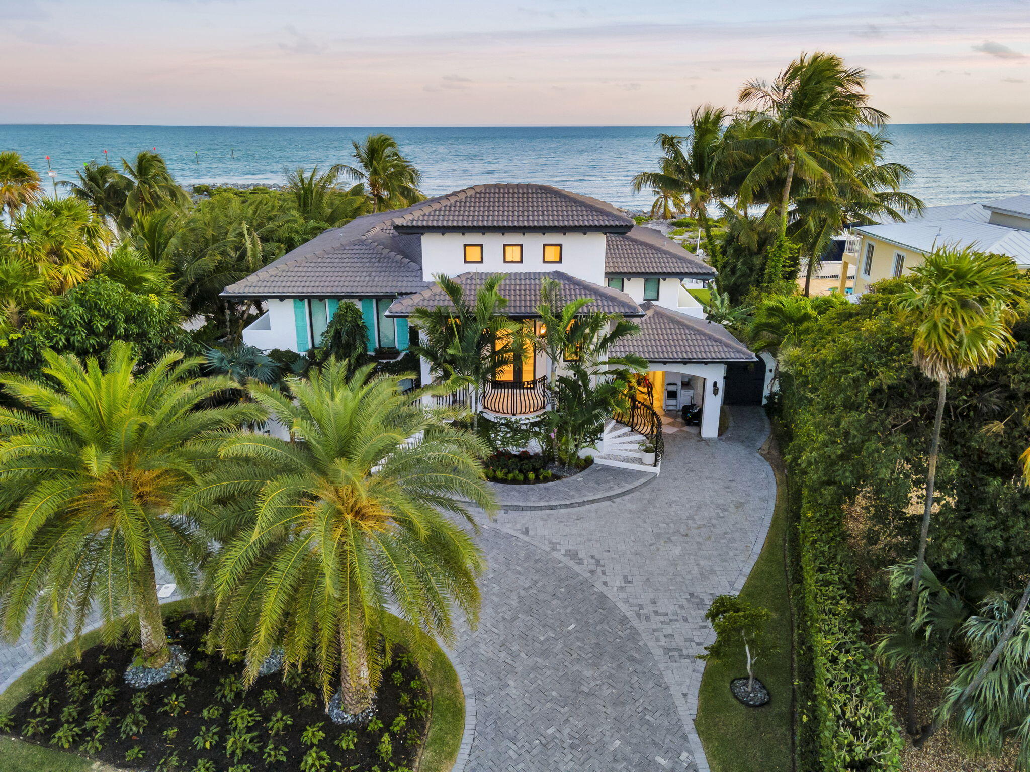 210 W Seaview Circle — photo