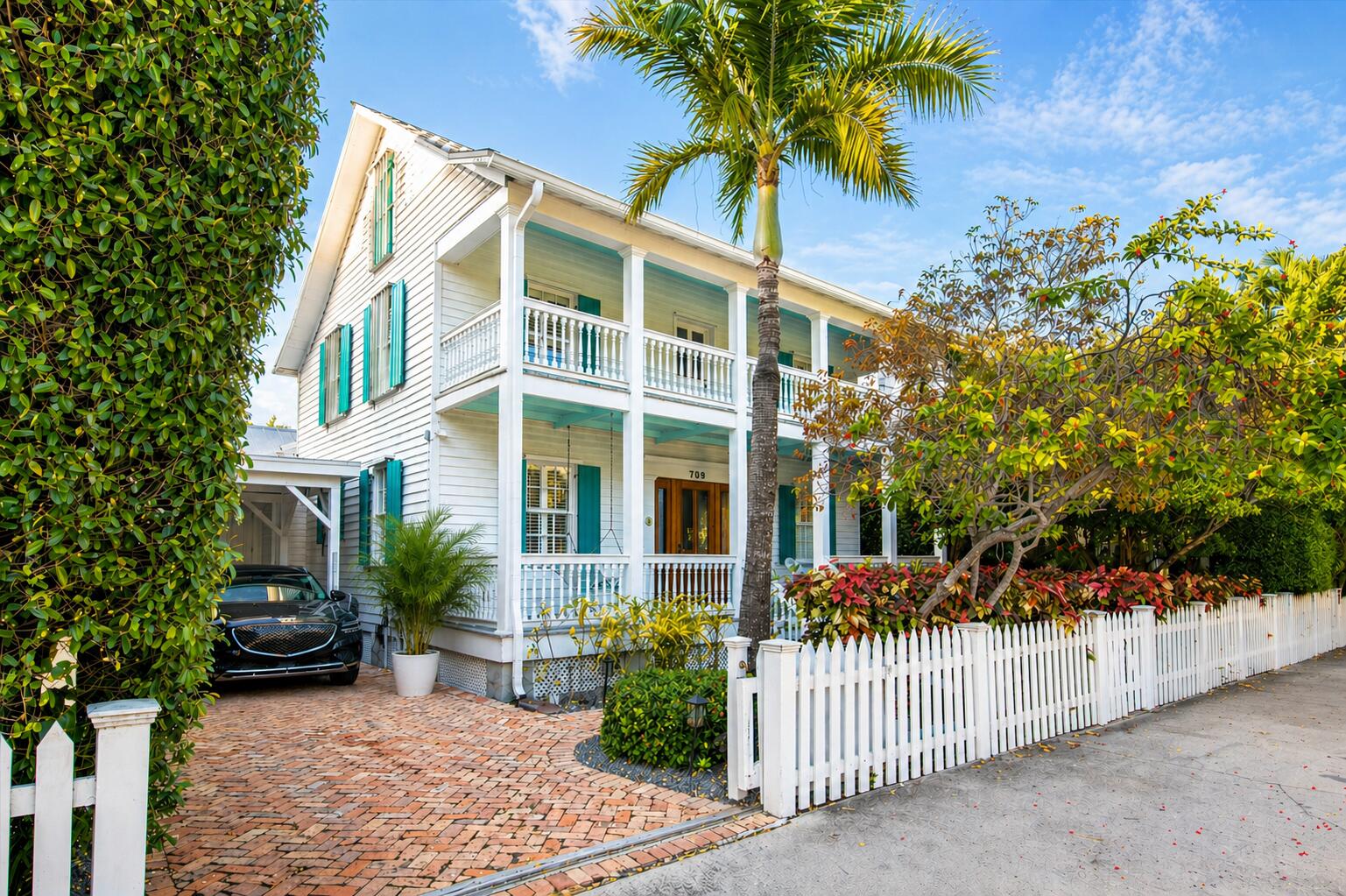 709 Eaton Street — photo