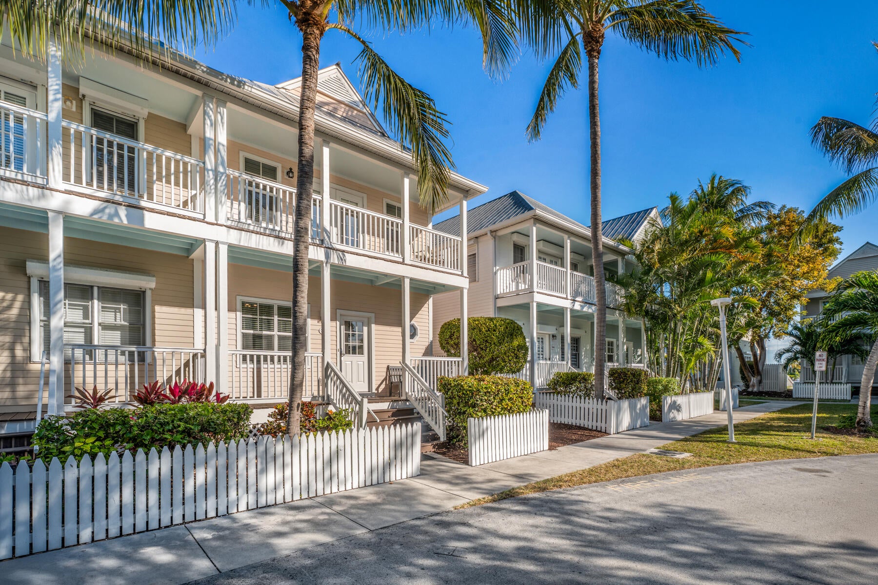 7061 Harbor Village Drive — photo
