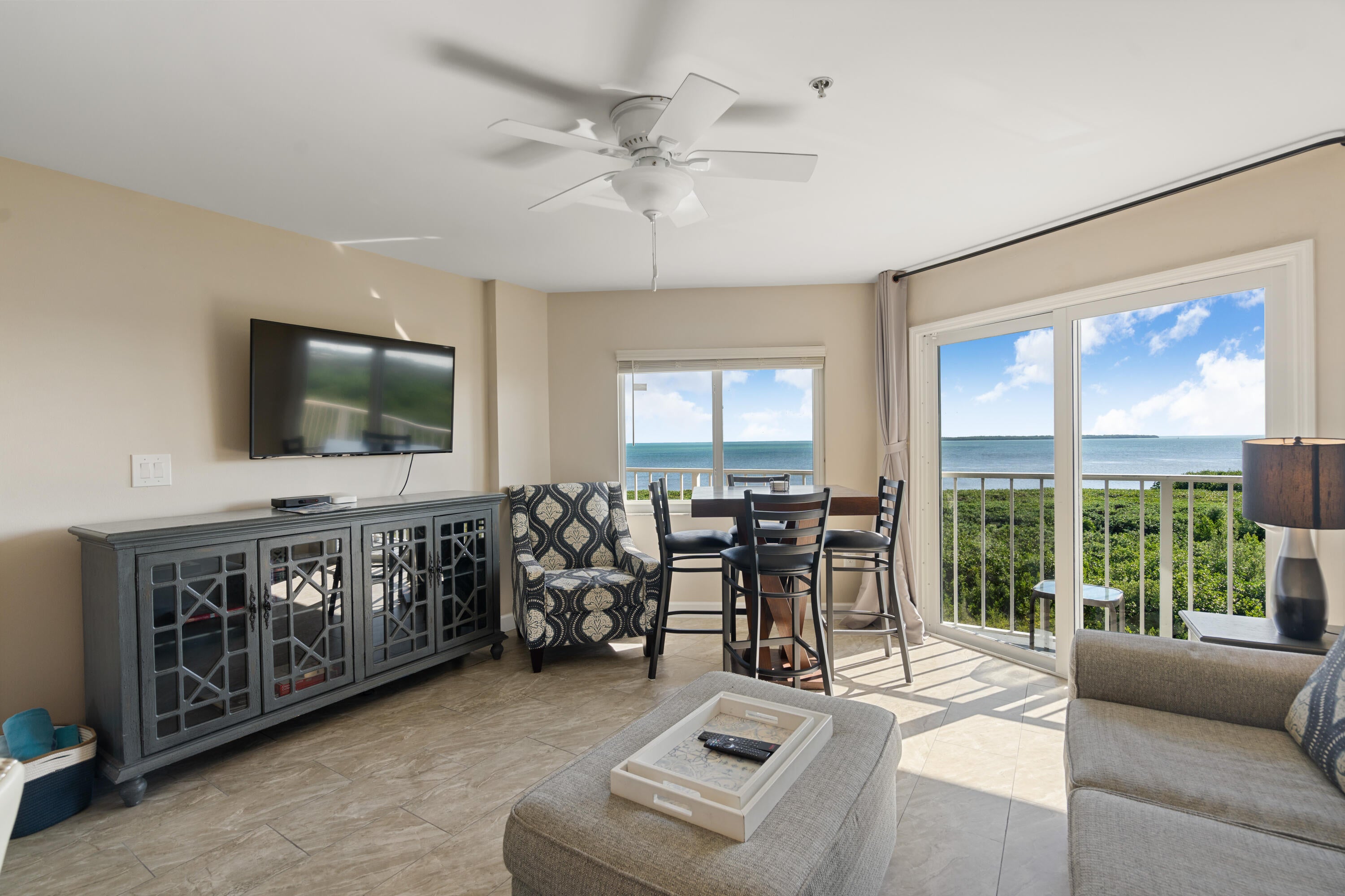 500 Burton Drive 3406 — photo