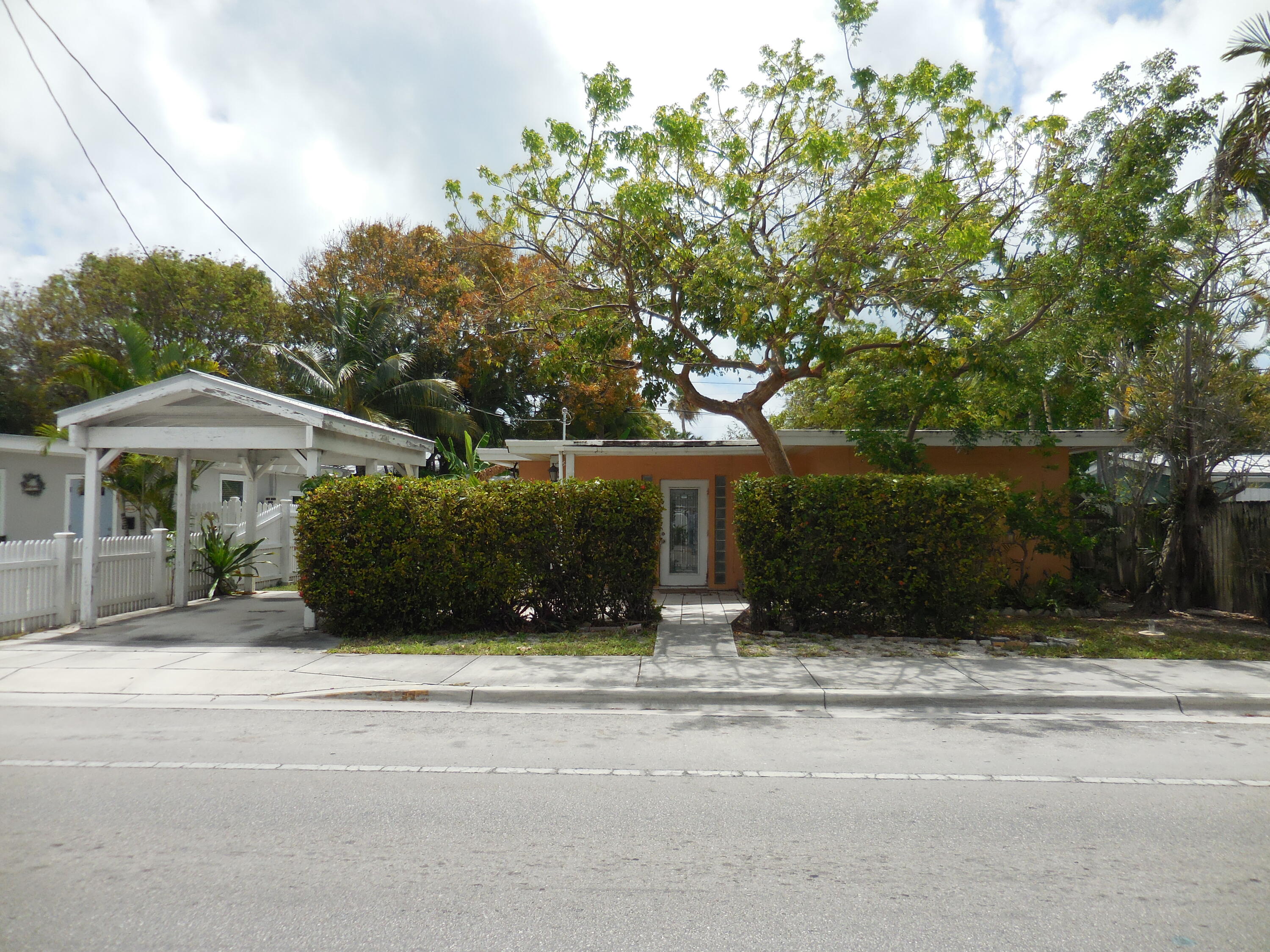 1618 Flagler Avenue — photo