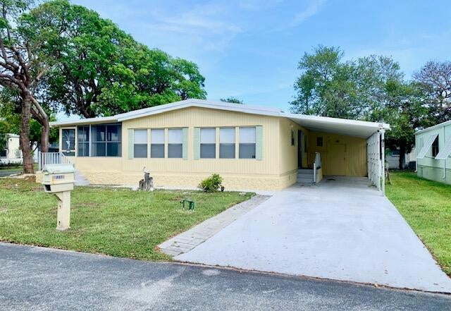 901 S Emerald Drive — photo