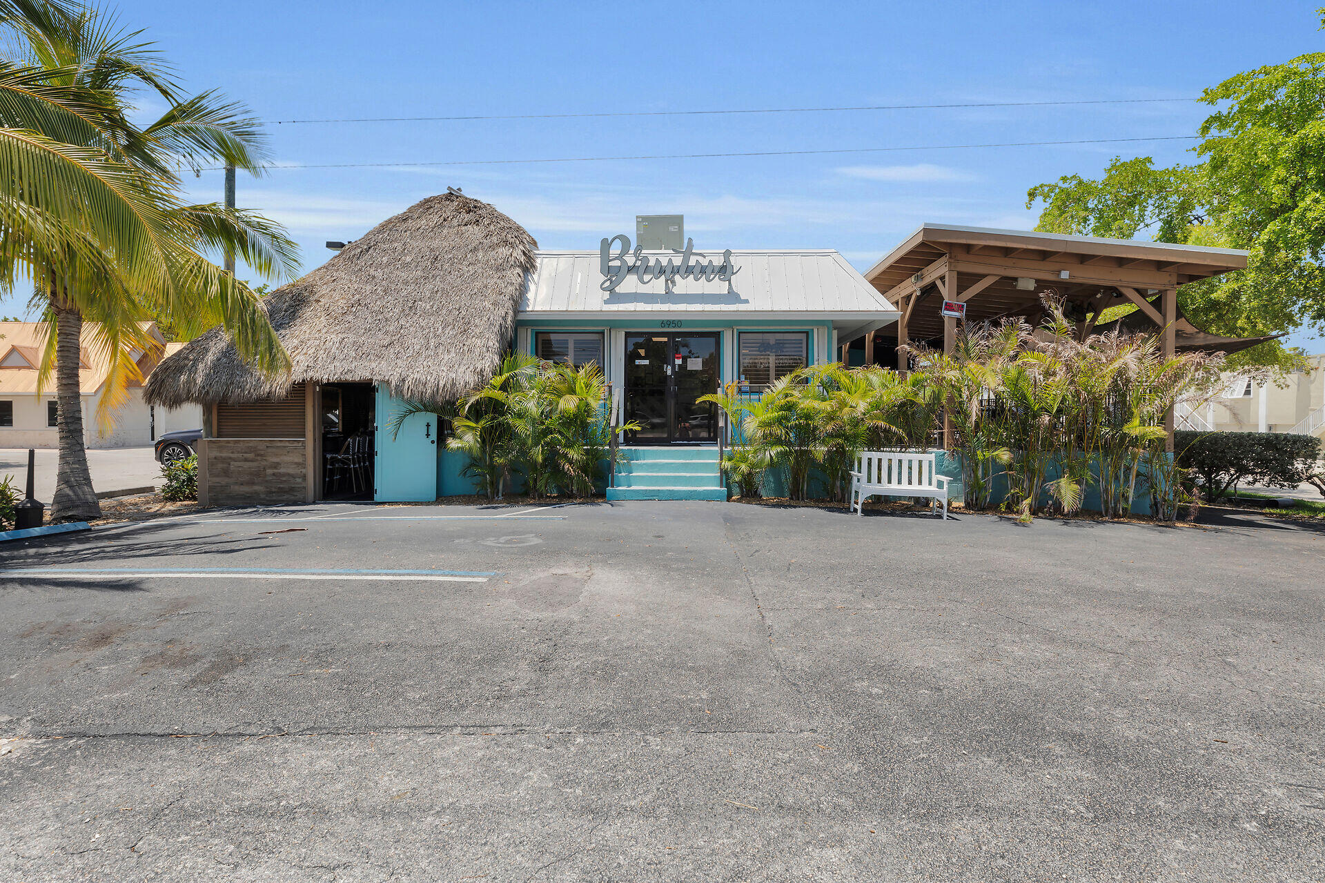 6950 Overseas Highway — photo