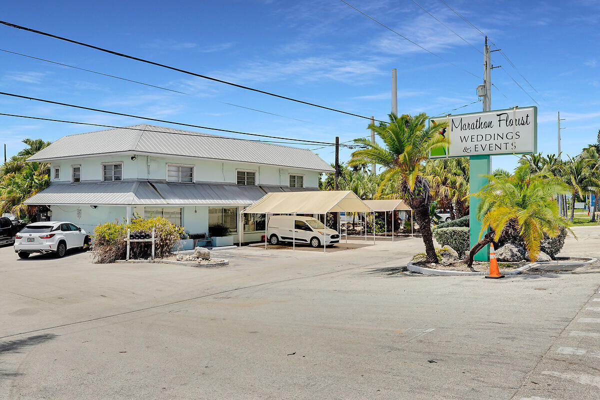 7070 Overseas Highway — photo