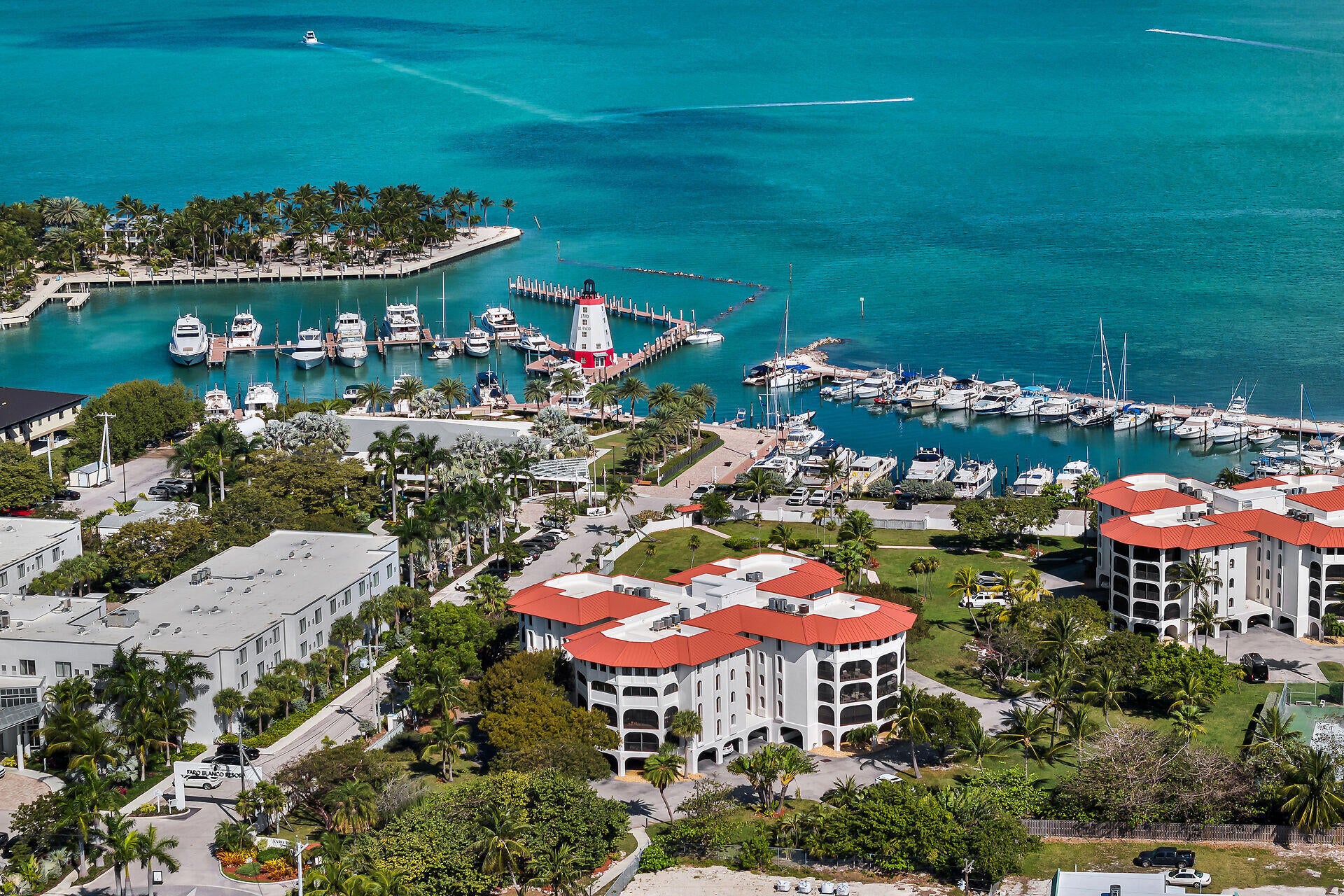 1998 Overseas Highway Apt 24a — photo