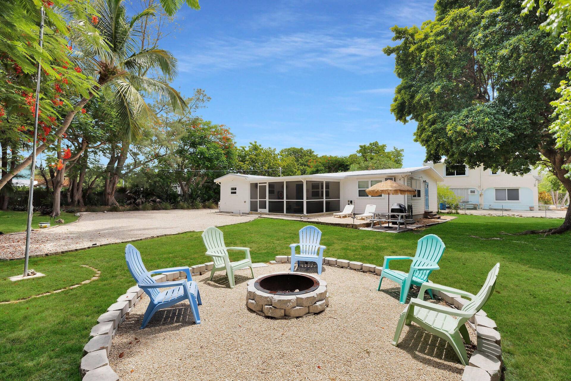 58110 Ferreire Street — photo