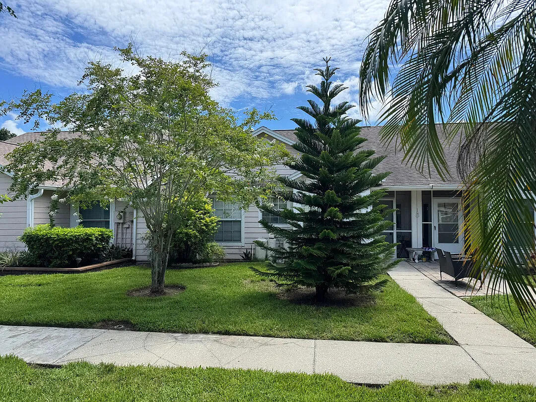 2435 Bentley Drive — photo