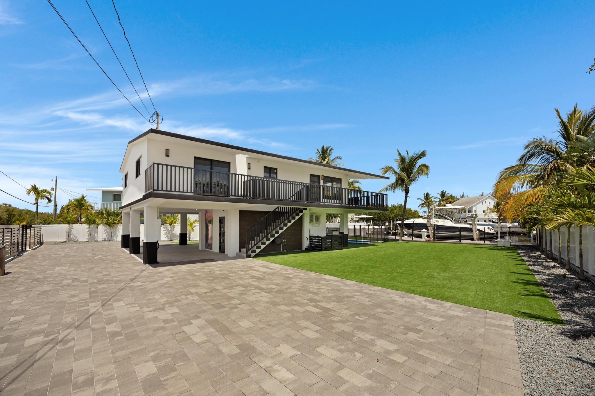 1502 Shaw Drive — photo