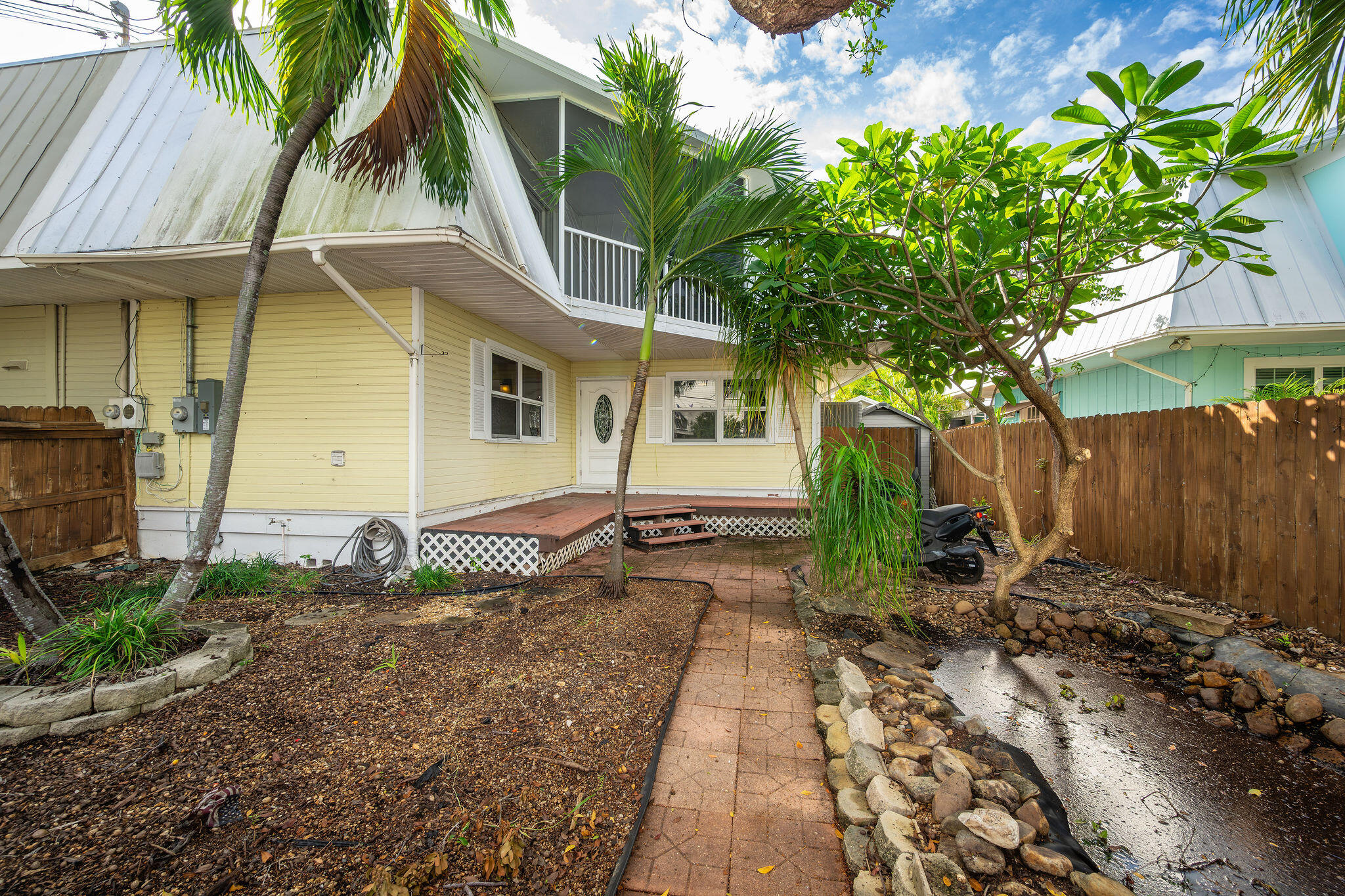 3316 Harriet Avenue — photo