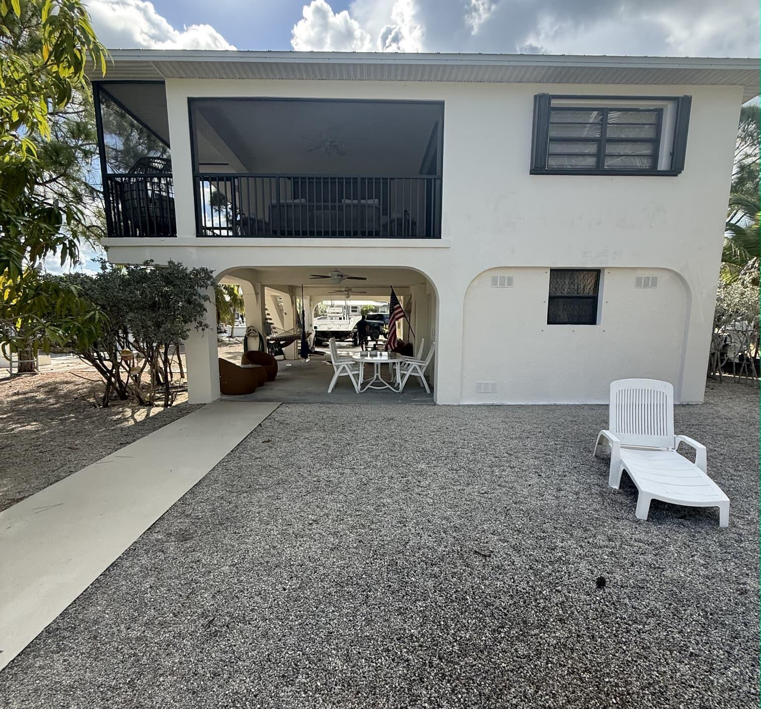 1539 Lantana Lane — photo