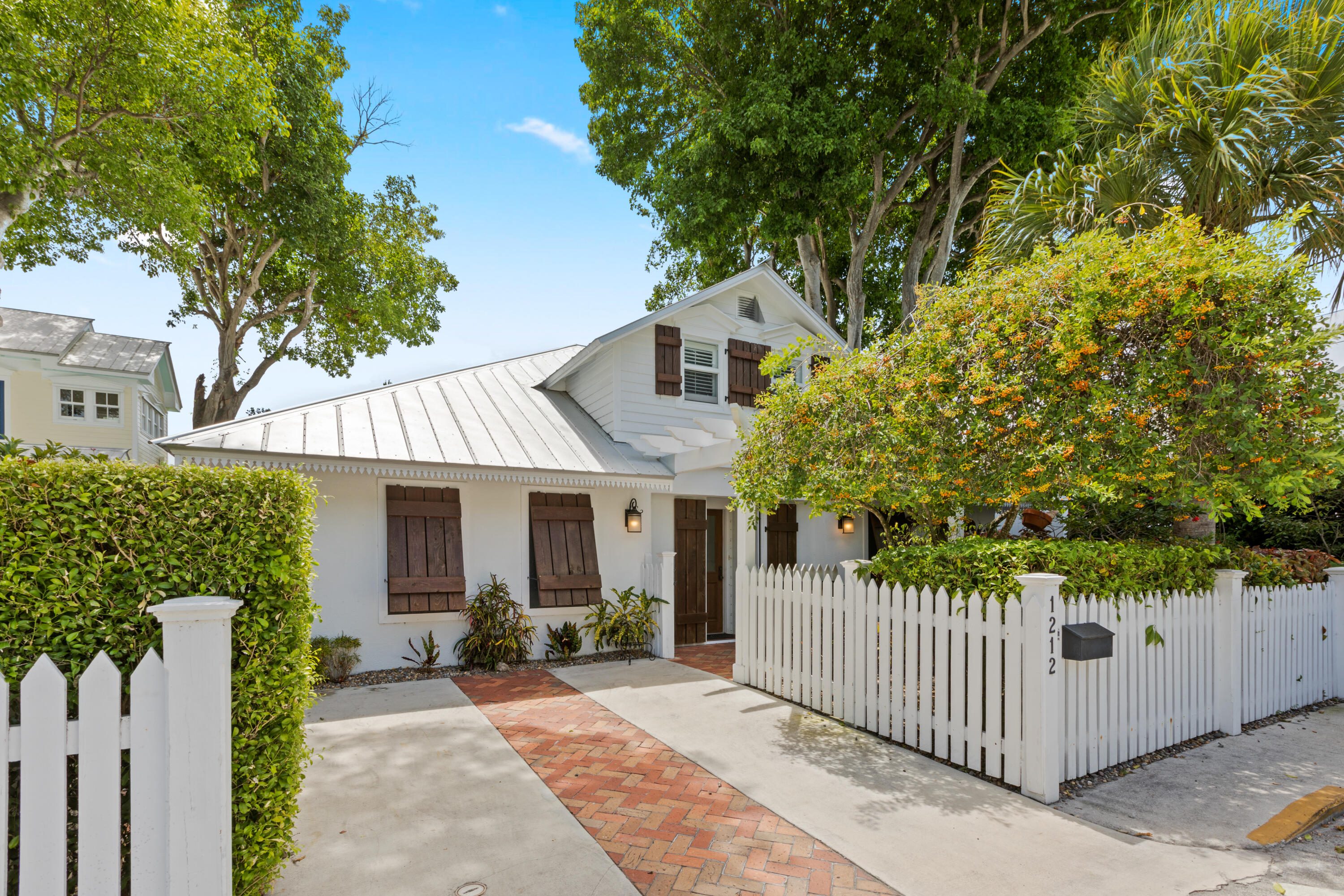 1212 Olivia Street — photo