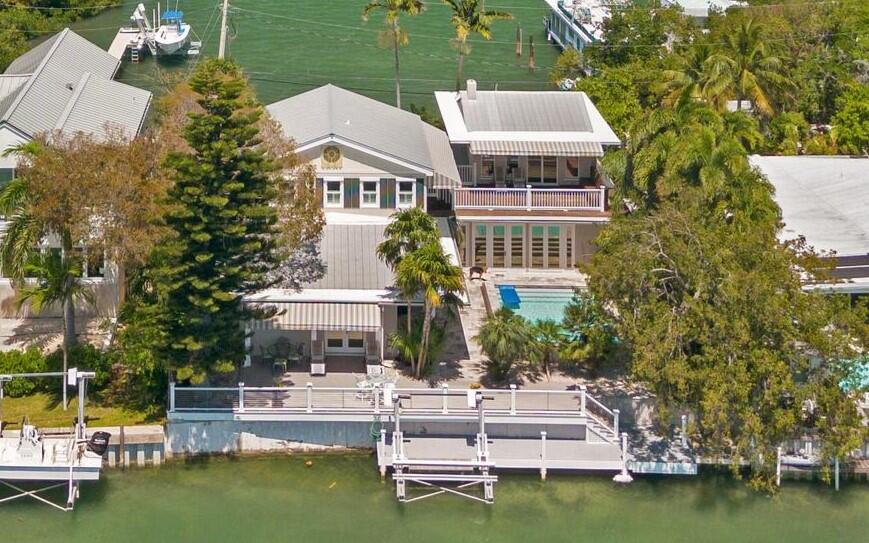 18 Hilton Haven Road — photo