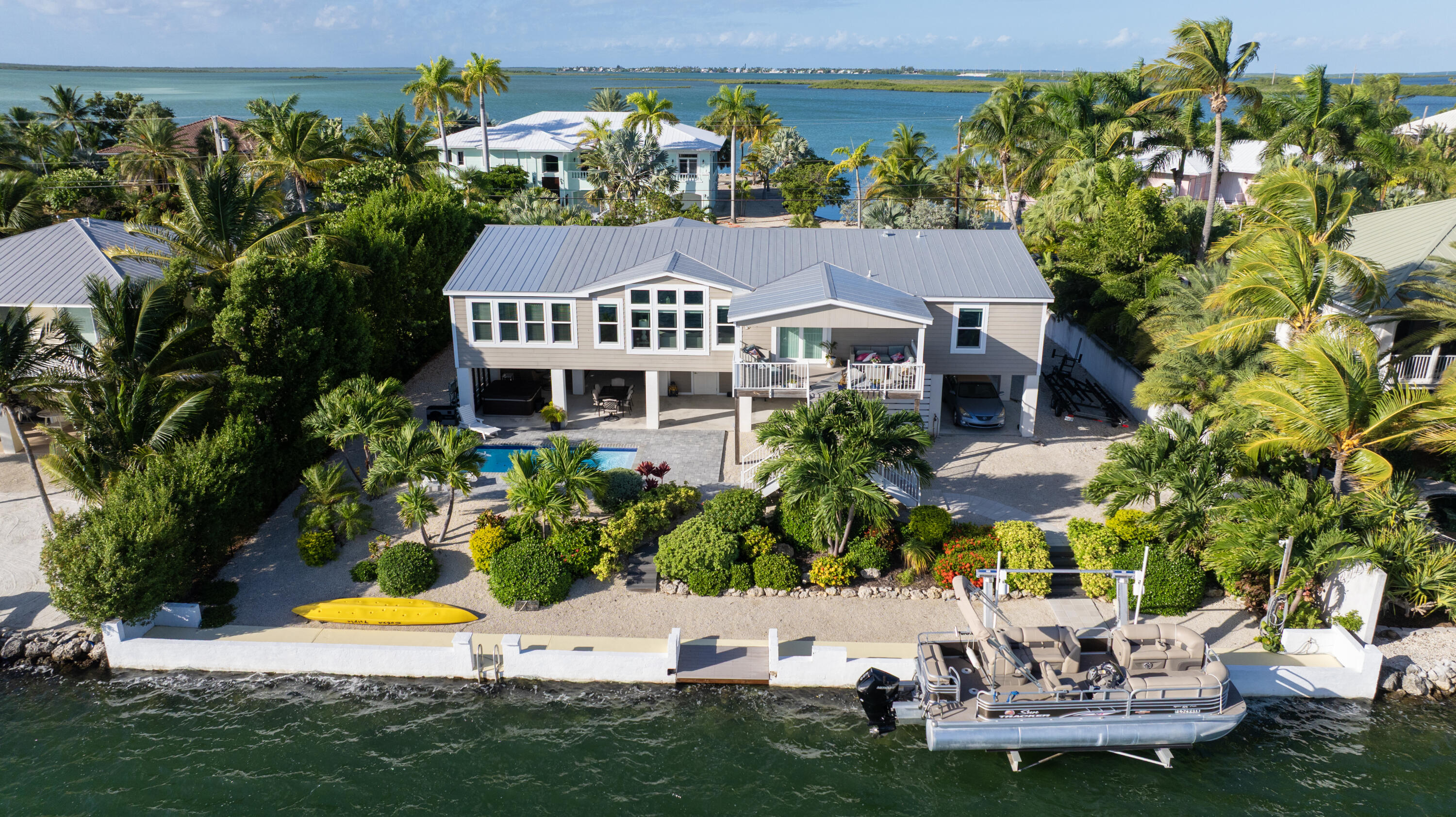 265 S Point Drive — photo
