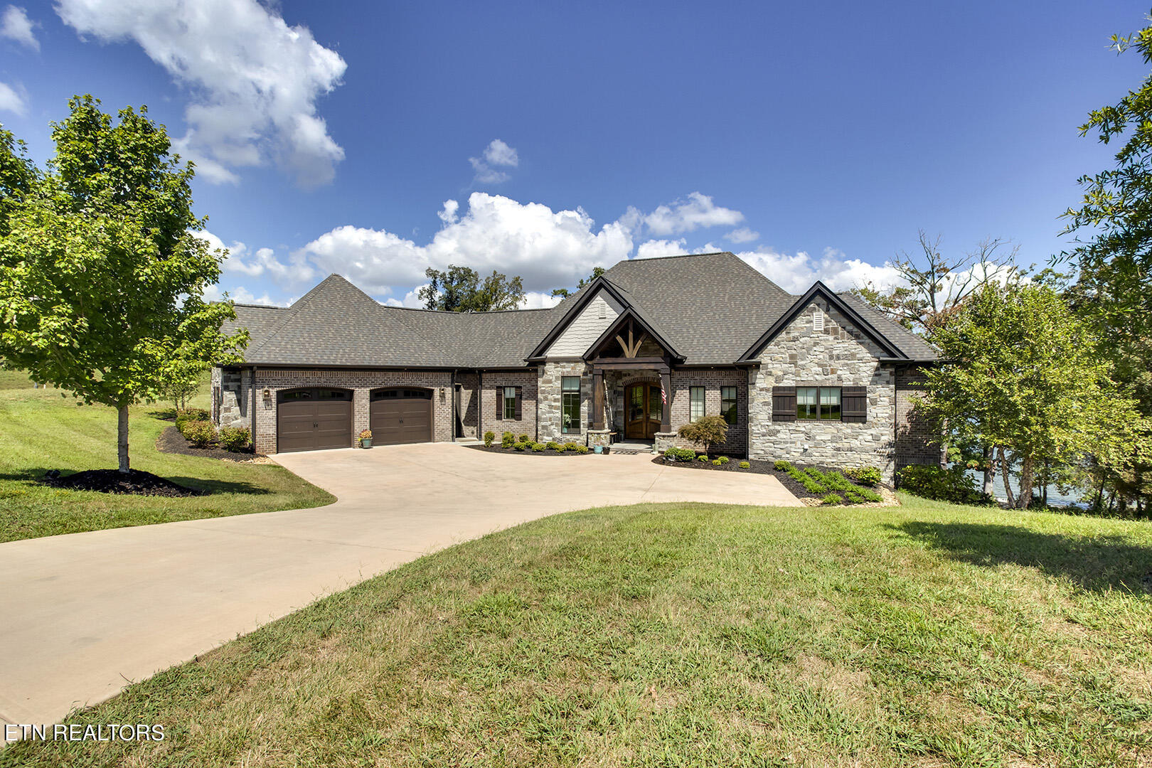 17012 Lighthouse Pointe Drive — photo
