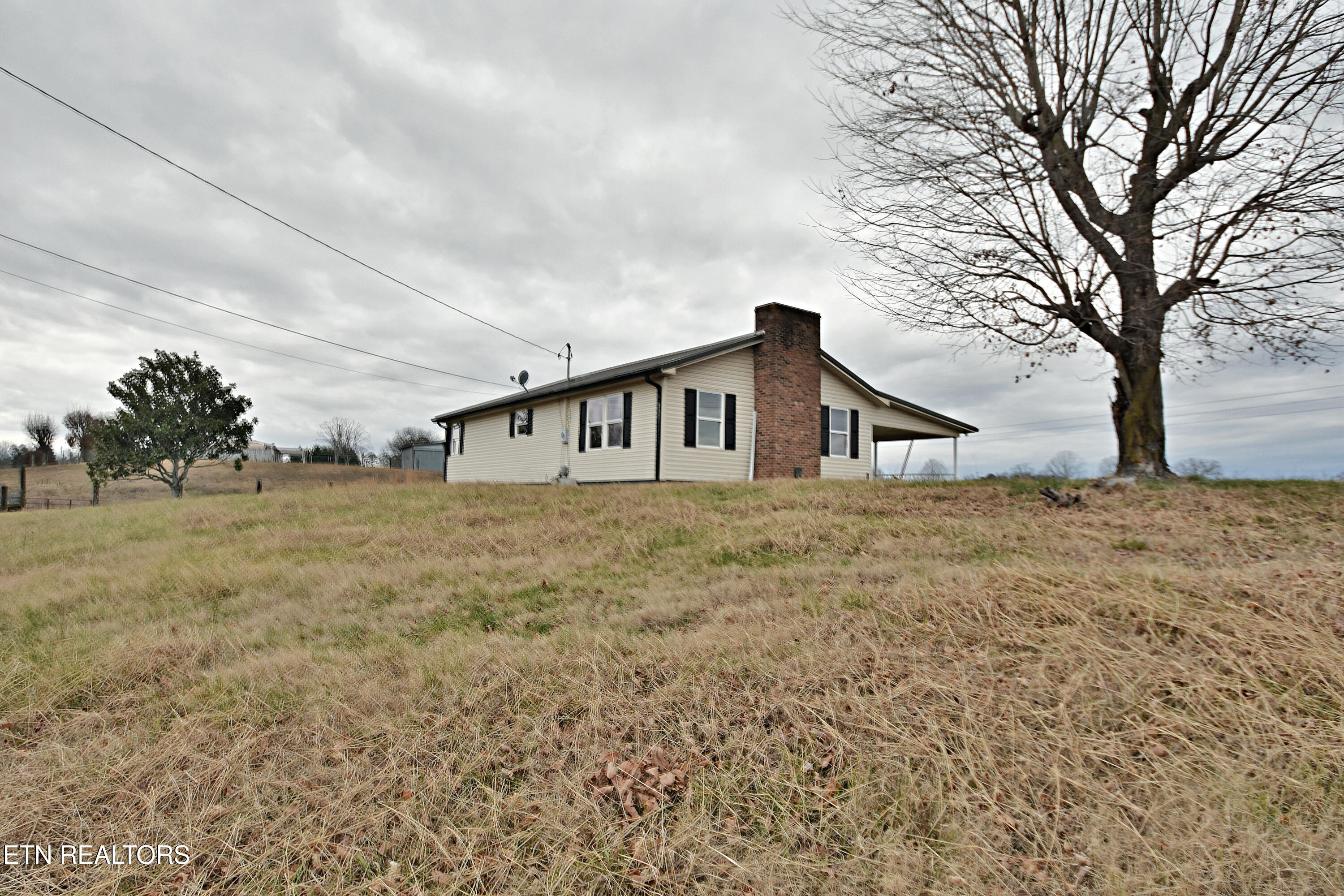 6005 Davis Ferry Rd — photo