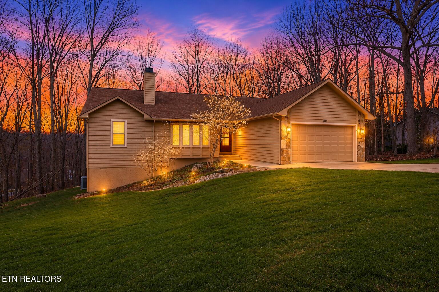 207 Overlook Lane — photo