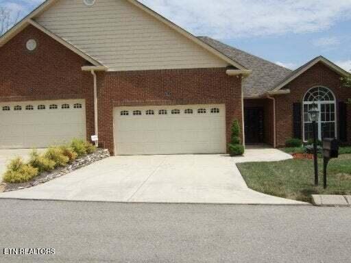 812 Fountain View Way — photo