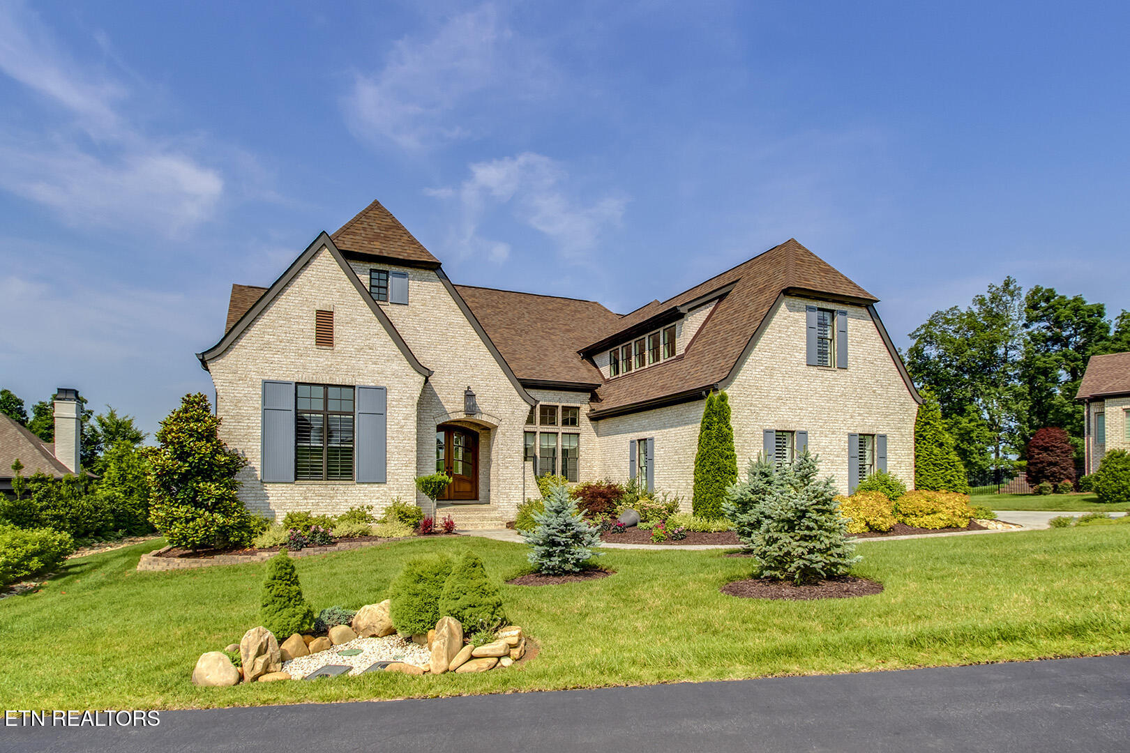 1270 Shadow Hill Drive — photo