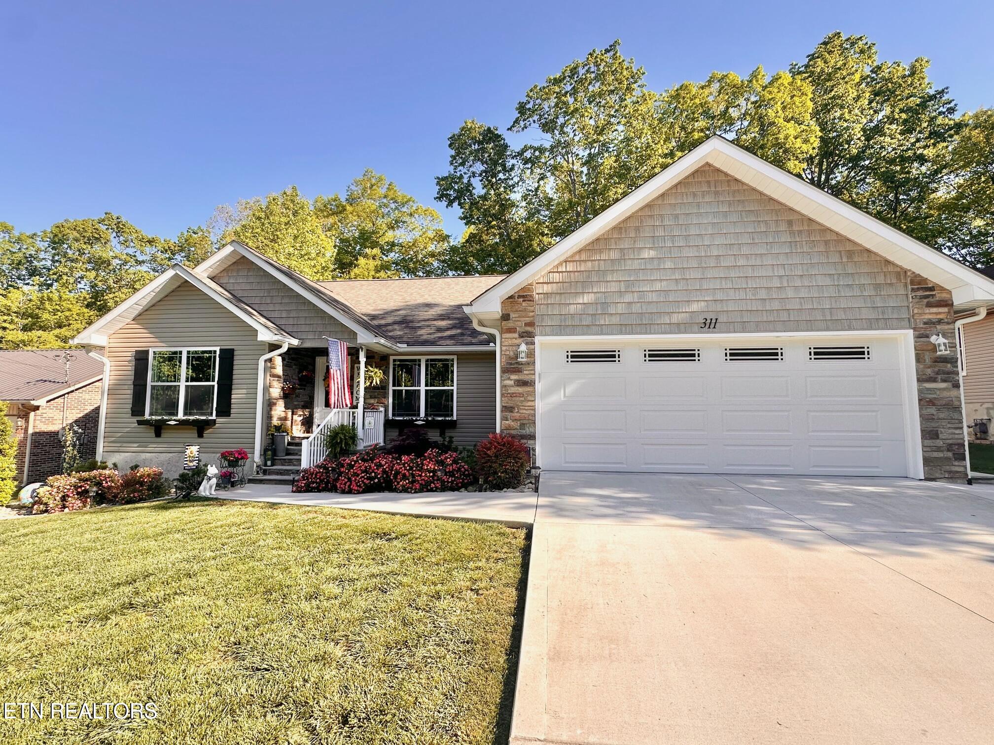 311 Lakeview Drive — photo
