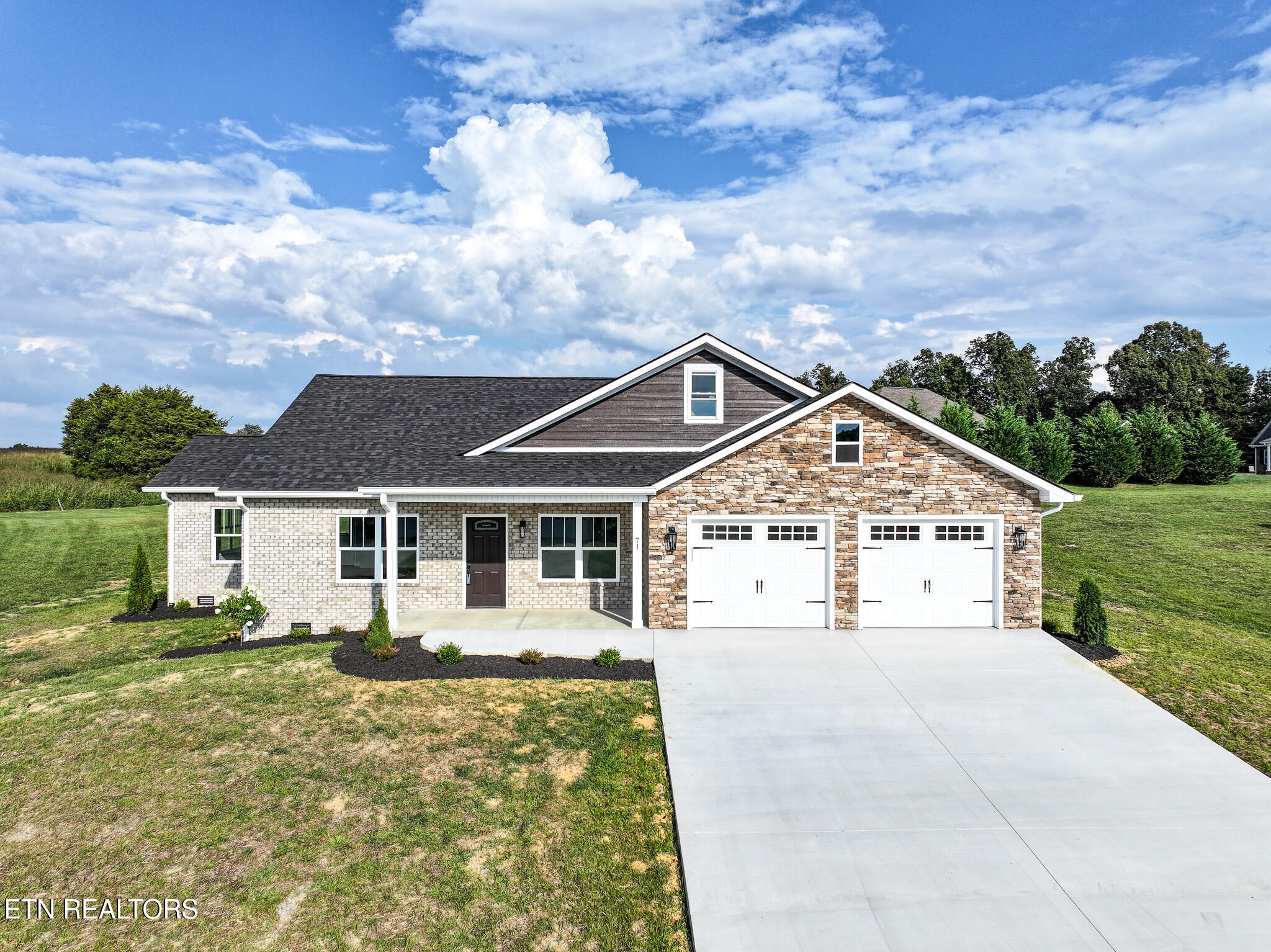 71 Clear Mountain Tr — photo